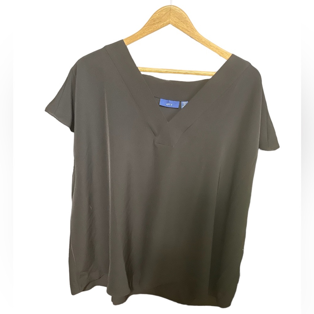 NWOT 3X APT. 9 BLACK TOP
